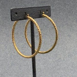 Large Textured Hoop Earrings Pierced Pale Gold Snap Latch Lightweight